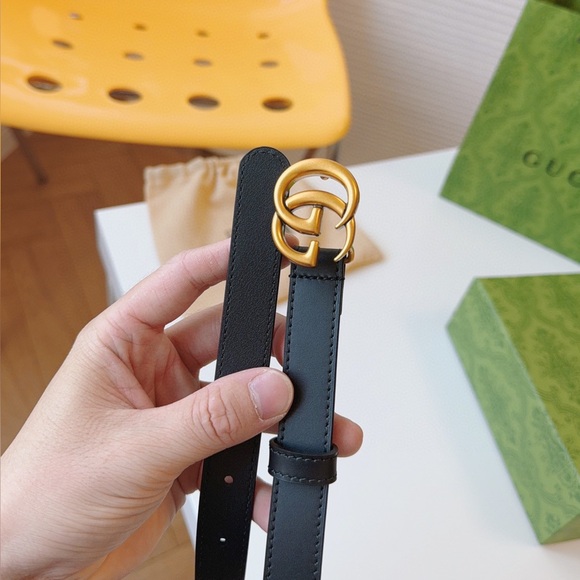 Size 85 cm New Gucci GG Marmont Thin Black Leather Belt with Gold Buckle - Picture 3 of 7